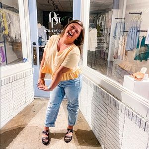 Meet your Posher, Caitlin